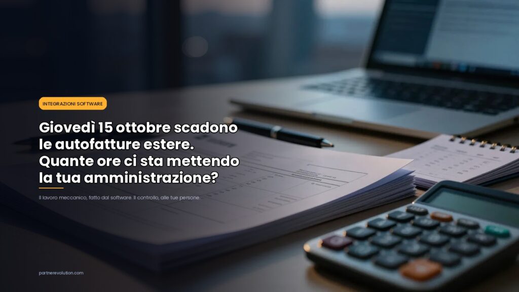 Fatture estere, calcolatrice e penna su una scrivania al tramonto